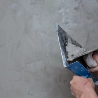 plasterer-renovating-indoor-walls_1150-9952